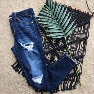 Kancan Distressed Cropped Jeans Size 7 / 27